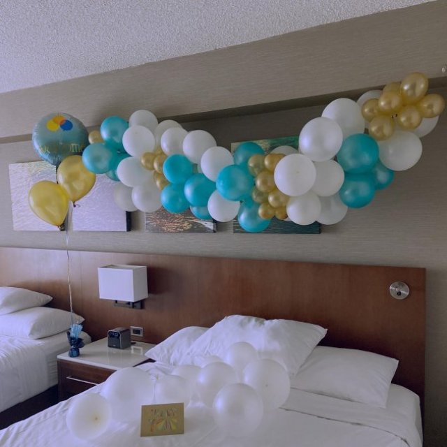 Kingston Kustom Balloons