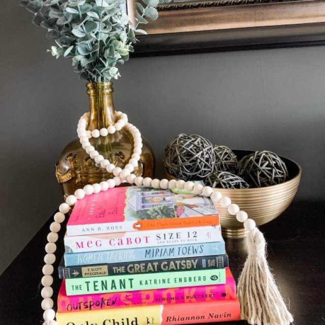 Books & Nooks