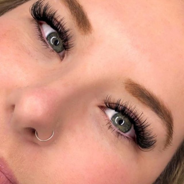 Lashes by Ave