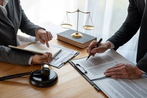 Attorneys & Lawyers