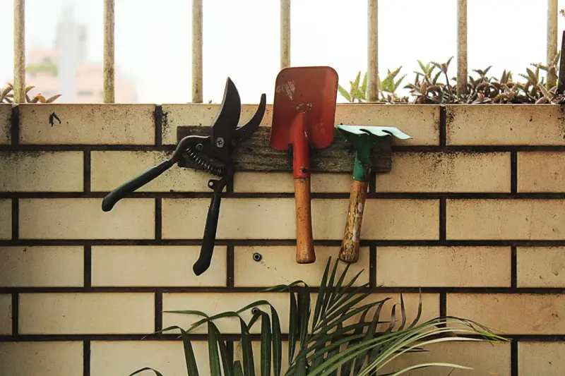 Rediscovering Vintage Garden Tools: Restoration and Everyday Use