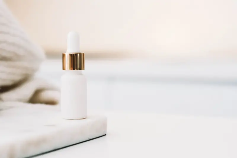 Minimalist Skincare: Curating a Multi‑Task Routine for Real‑World Simplicity