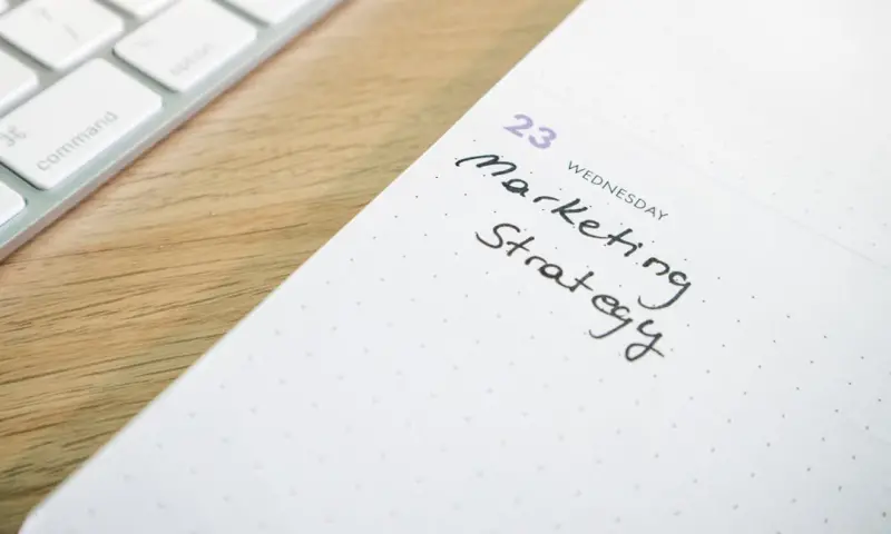 The Quiet Strategist: How Generative AI Is Redefining Market Intelligence for B2B SaaS