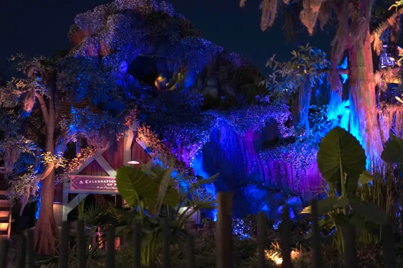 Crafting a Nighttime Garden: Light, Sound, and Scent for a Magical Backyard Crafting a Nighttime Garden: Light, Sound, and Scent for a Magical Backyard