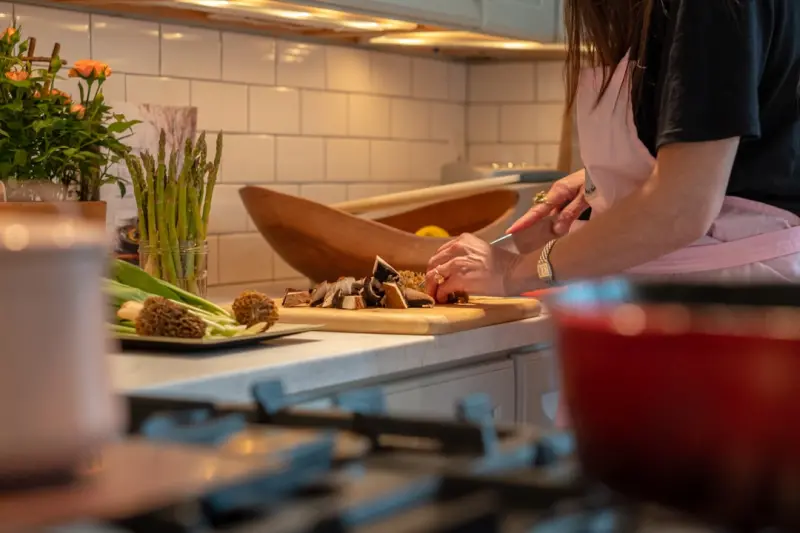 Reimagining Your Kitchen: Practical Zero‑Waste Hacks for Everyday Joy