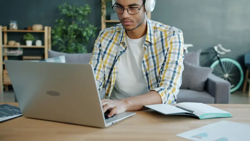 Personal Care Playbook for Remote Workers: Turning Home Spaces into Wellness Hubs