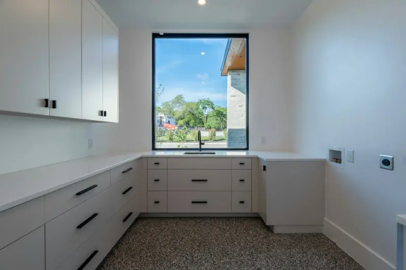 Transforming the Laundry Room into a Lush Mini‑Garden Oasis