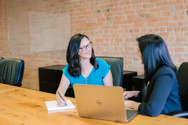 When Data Talks: AI as a Conversational Coach for Leaders