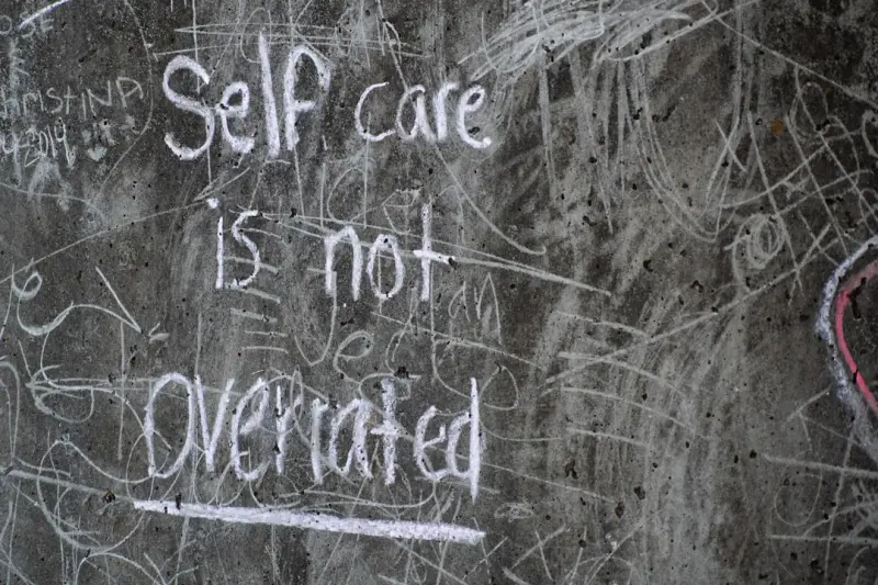 Layered Sensory Self‑Care: Turning Everyday Moments into a Wellness Ritual