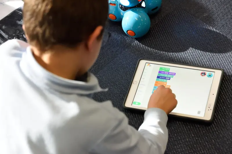 AI Mentors at Work: Turning Personalized Learning Into Everyday Dialogue