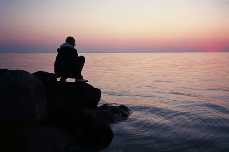 The Quiet Morning Reset: How Silent Starts Transform Health