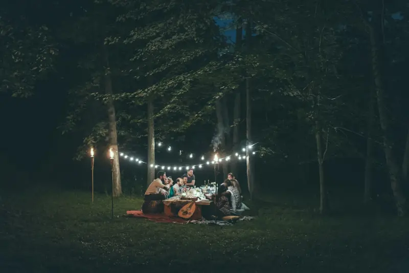 Nighttime Backyard Oasis: A Guide to Stargazing and Relaxation