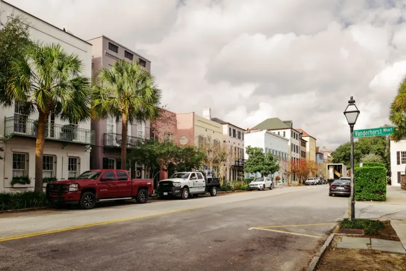 The Uncharted Allure of Neighborhood Bazaars: Turning Every Alley into an Adventure