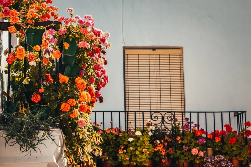 Balcony Bloom: Crafting a Low‑Maintenance Pollinator Garden for Urban Spaces