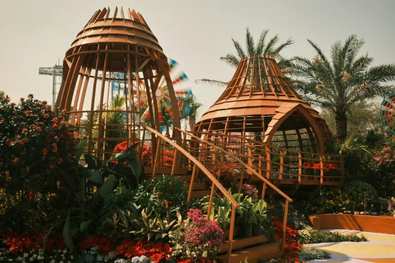 The Urban Oasis: Crafting a Multi‑Sensory Garden That Works Around Your Schedule