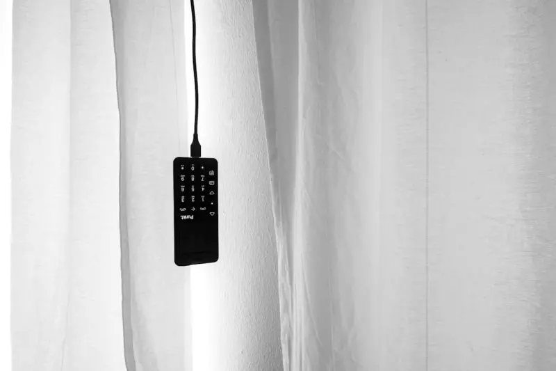 Digital Minimalism: Trim Your Screen, Find Calm