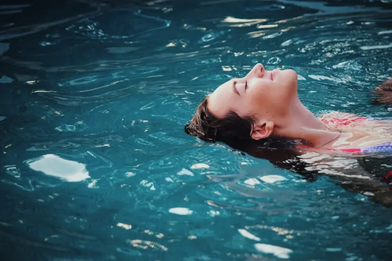 Floating Into Calm: How Sensory Deprivation Tanks Reboot Your Brain