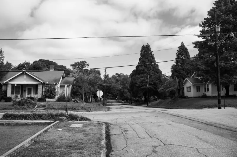 When Streets Feel Like Home: Cultivating Micro‑Communities on the Road