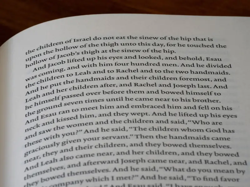 The Traveler’s Narrative Playground: Crafting Stories on the Move