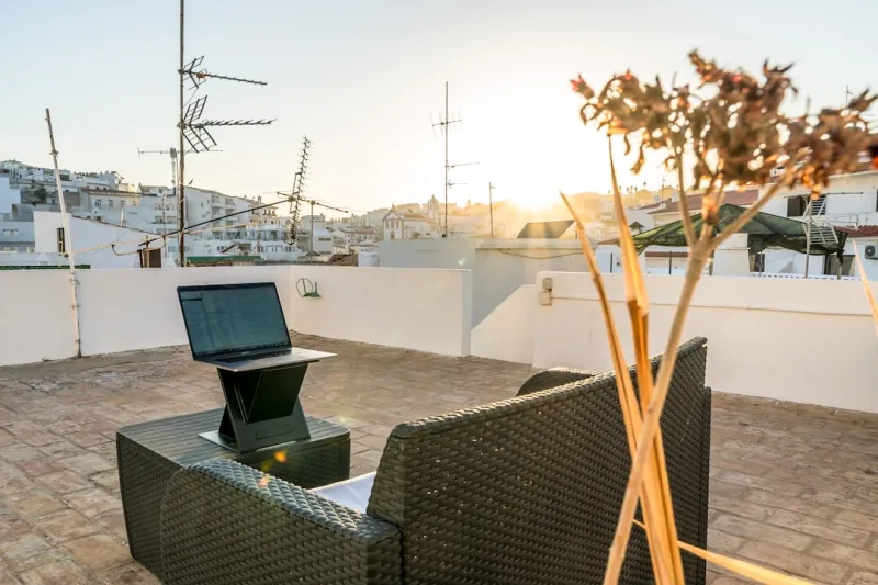 From Cubicle to Garden Desk: How Outdoor Workspaces Are Redefining Career Success From Cubicle to Garden Desk: How Outdoor Workspaces Are Redefining Career Success