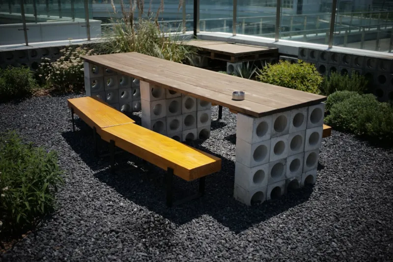 From Cubicle to Garden: How Outdoor Desks Are Redefining Employment From Cubicle to Garden: How Outdoor Desks Are Redefining Employment