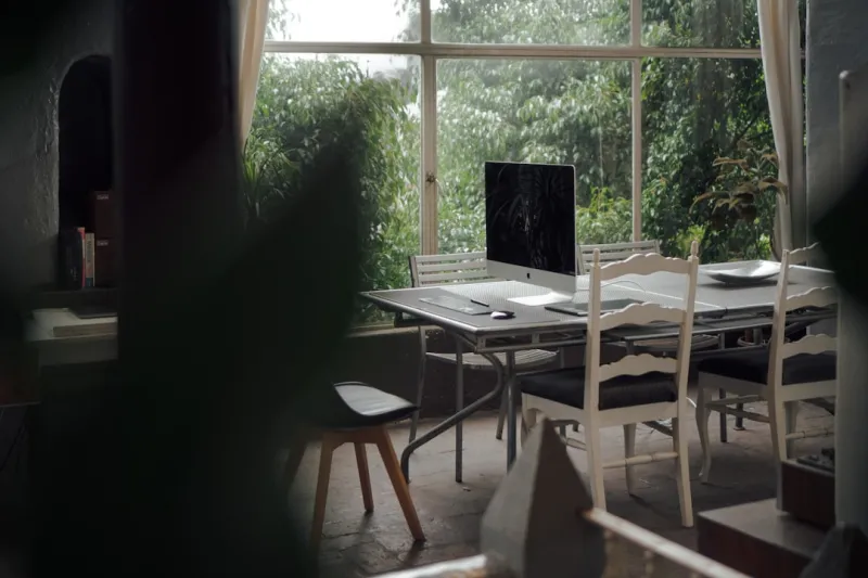 The Rise of Garden Desks: Redefining Home Life and Work