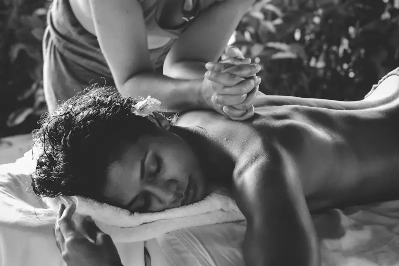 Rediscovering the Art of Self‑Massage: A Simple Ritual for Busy Lives